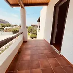 Hola *